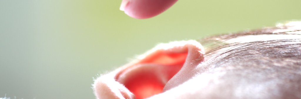 Nettoyer l'oreille de bébé en toute sécurité